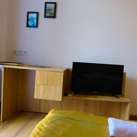 Live-Inn Stunning Apartment On Azneft Sq With President Palace & Old City Views Baku Bagian luar foto