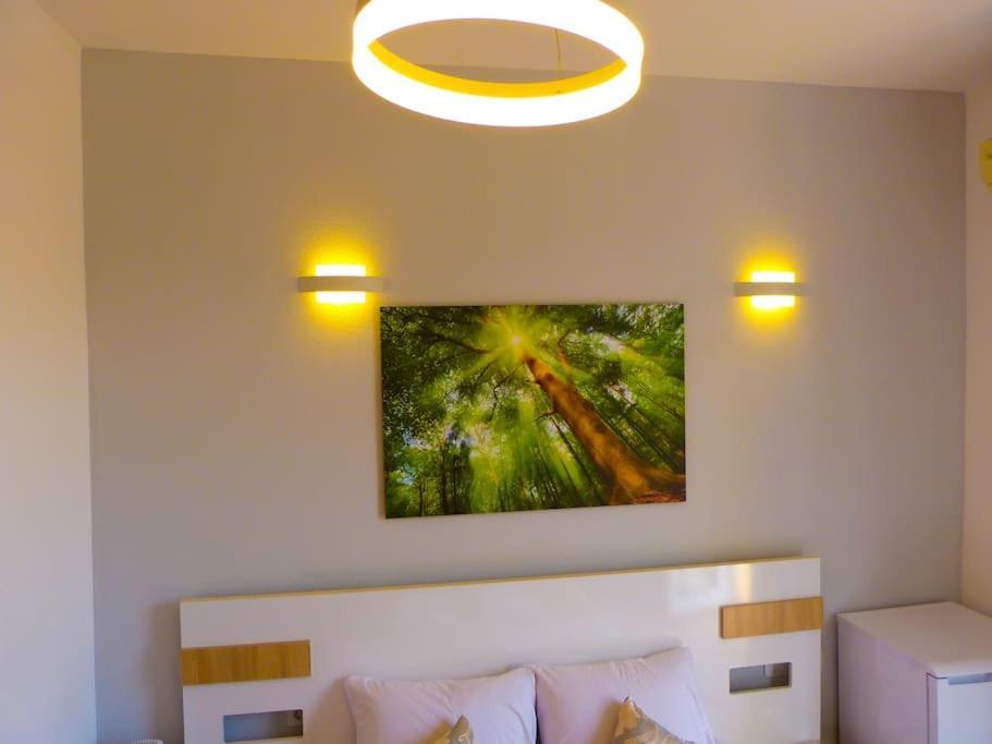 Live-Inn Stunning Apartment On Azneft Sq With President Palace & Old City Views Baku Bagian luar foto