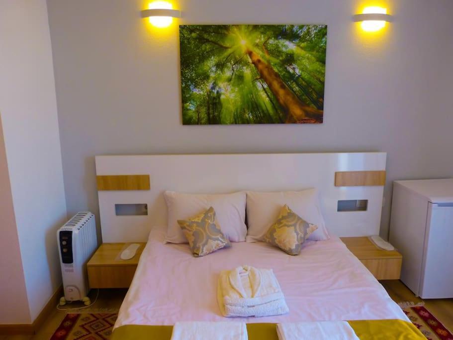 Live-Inn Stunning Apartment On Azneft Sq With President Palace & Old City Views Baku Bagian luar foto